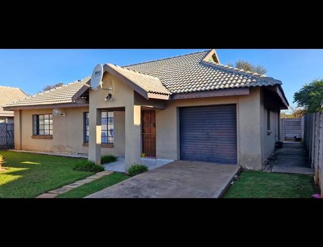 3 BEDROOM HOUSE FOR SALE IN MODIMOLLE